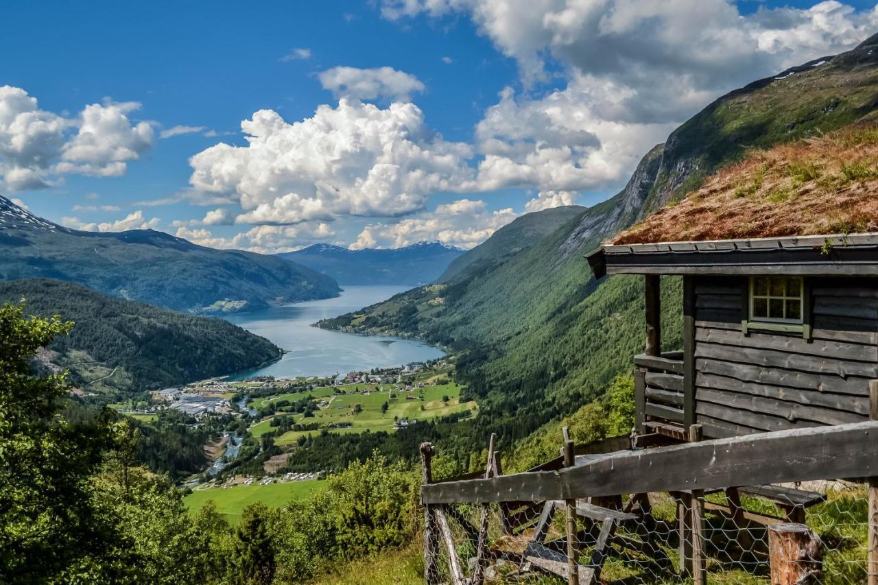 Hotel Loenfjord Loen Buitenkant foto
