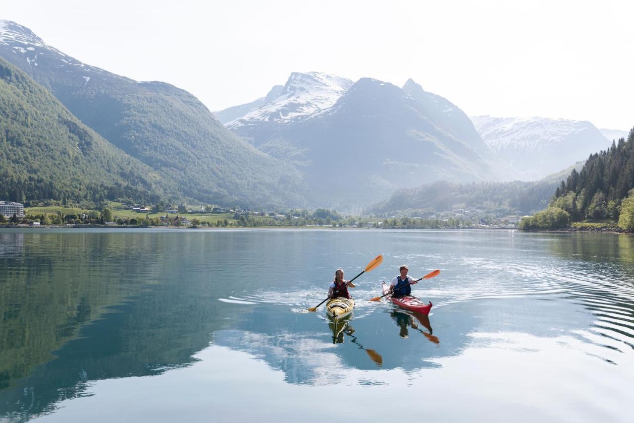 Hotel Loenfjord Loen Buitenkant foto