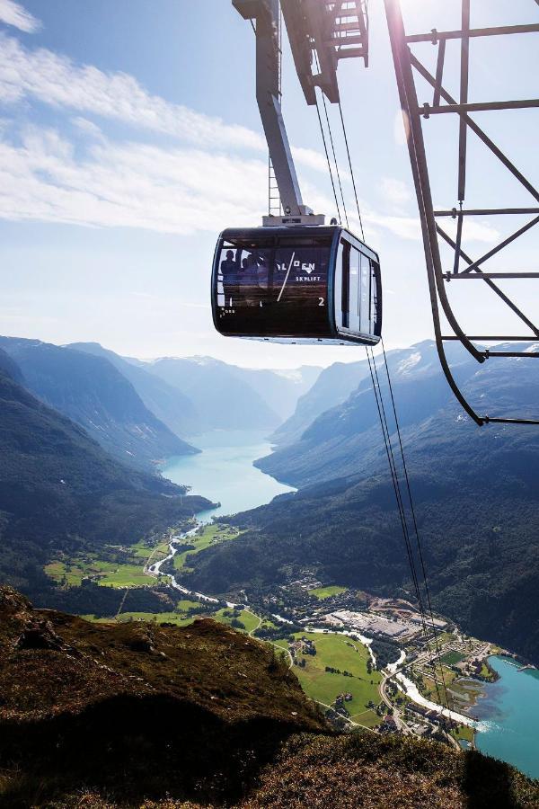 Hotel Loenfjord Loen Buitenkant foto
