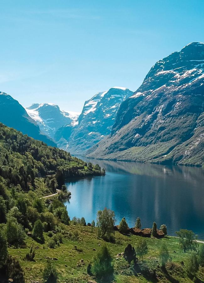 Hotel Loenfjord Loen Buitenkant foto