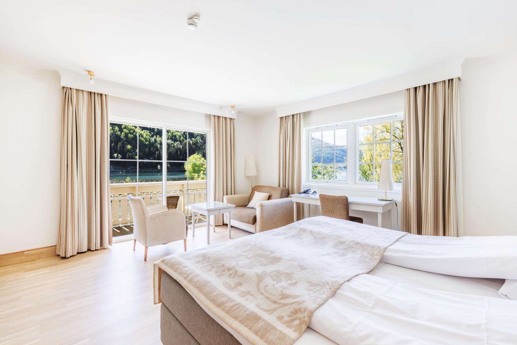 Hotel Loenfjord Loen Buitenkant foto